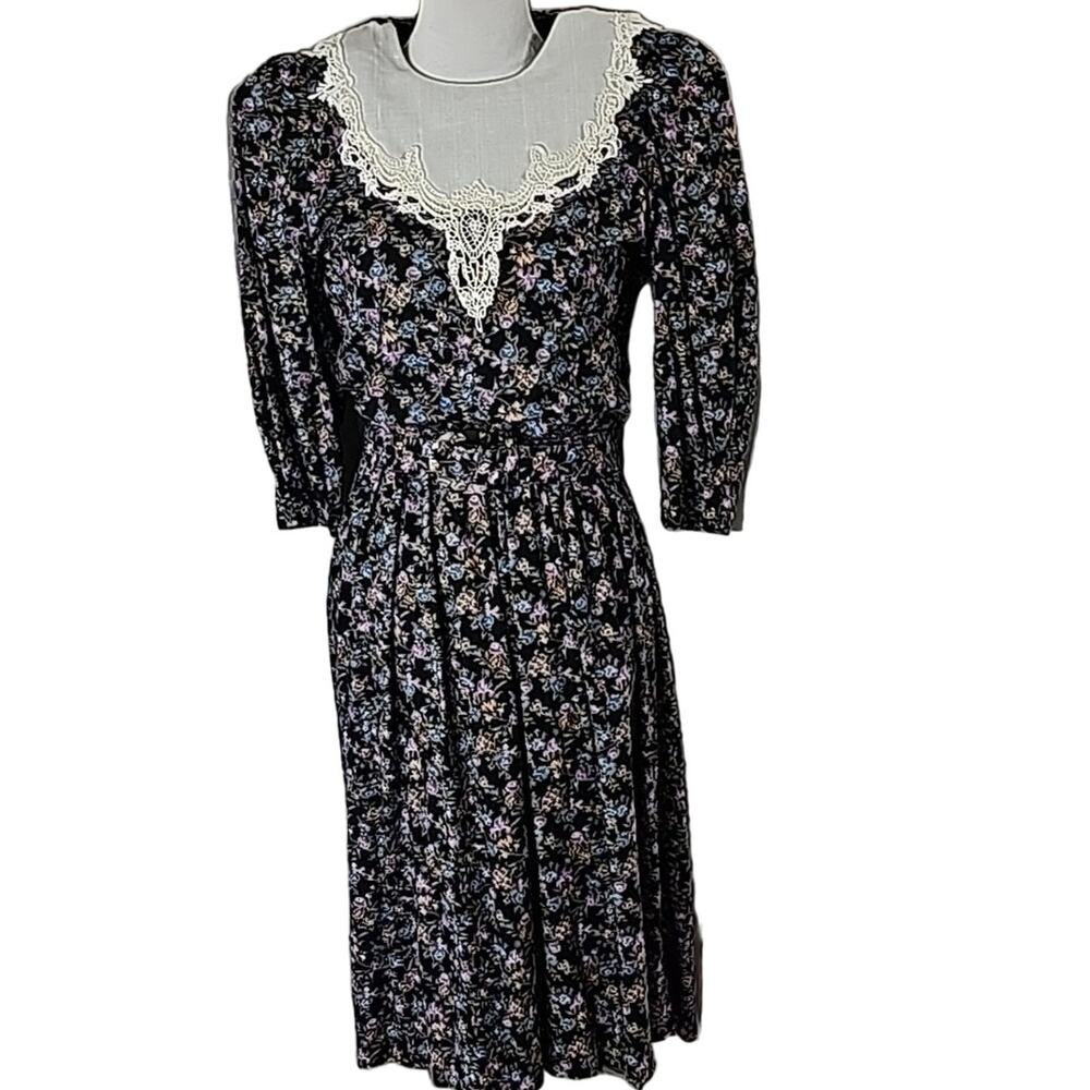 Vintage Womens Sz 12P Y2k 90s Cottagecore Modest Grunge Lace Dark Floral Dress